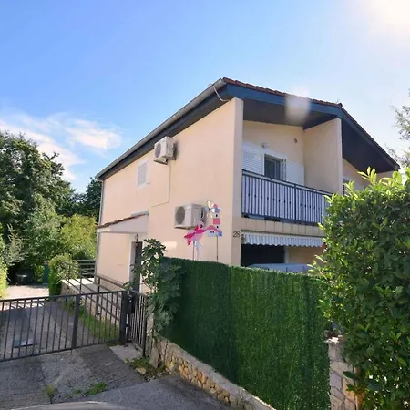 Apartman In Njivice/insel Krk 13218 *